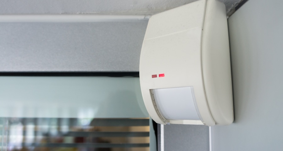 Motion detector protecting interior of home
